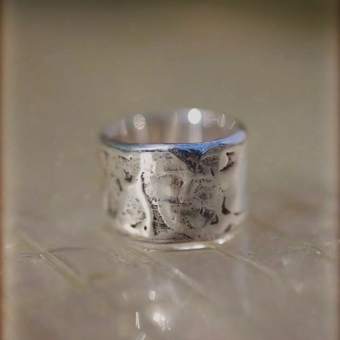 anillo CRUDO